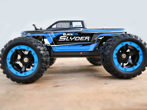 BlackZon Slyder MT 1/16 4WD Monster Truck - Gold slide 6