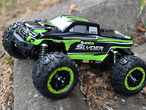 BlackZon Slyder MT 1/16 4WD Monster Truck - Green slide 3